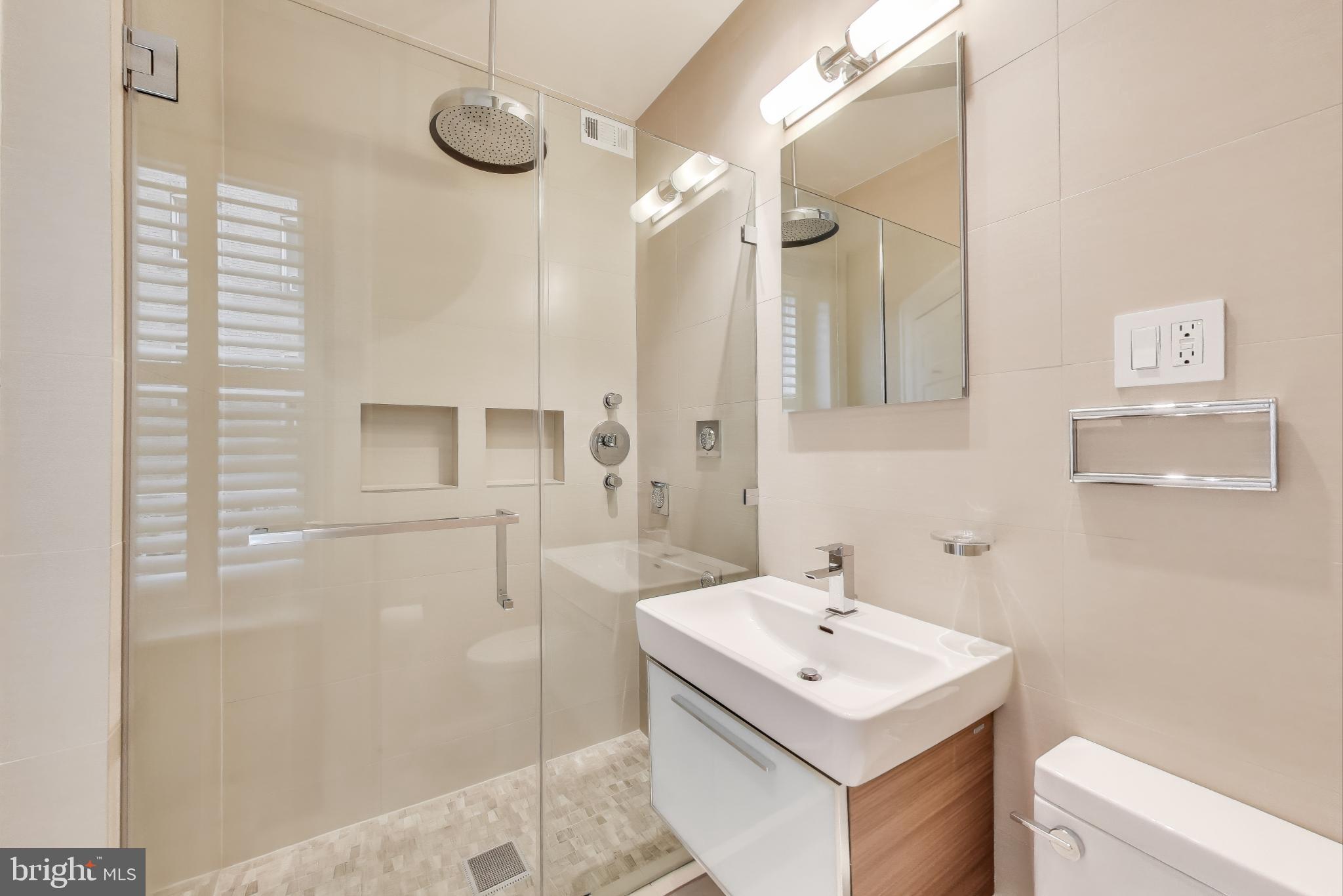 2022 COLUMBIA ROAD NW 202