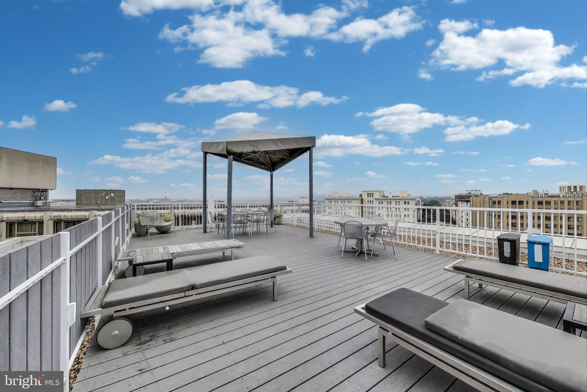 2022 COLUMBIA ROAD NW 202