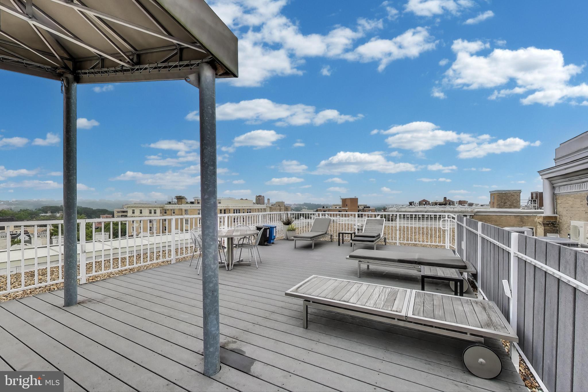 2022 COLUMBIA ROAD NW 202