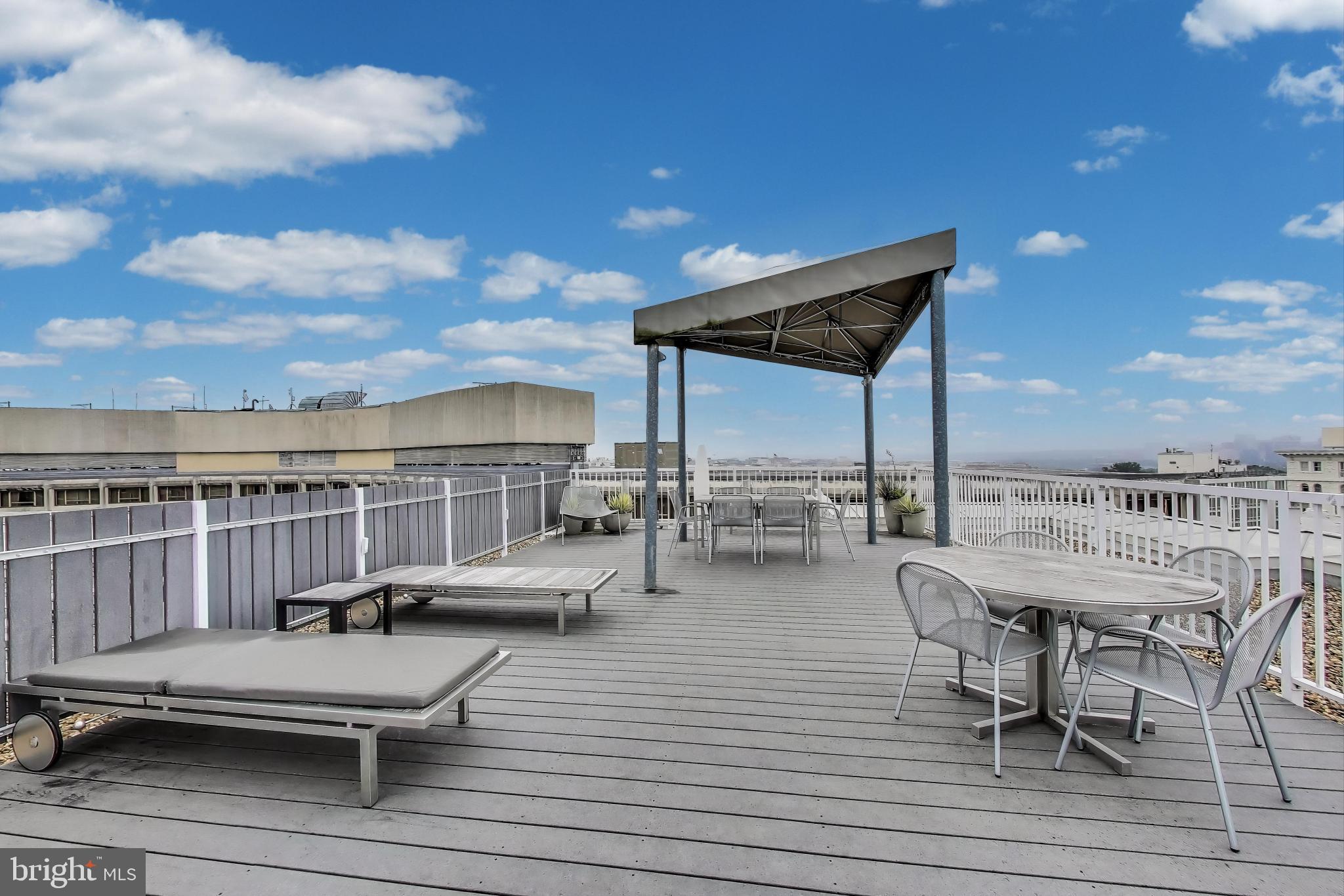 2022 COLUMBIA ROAD NW 202