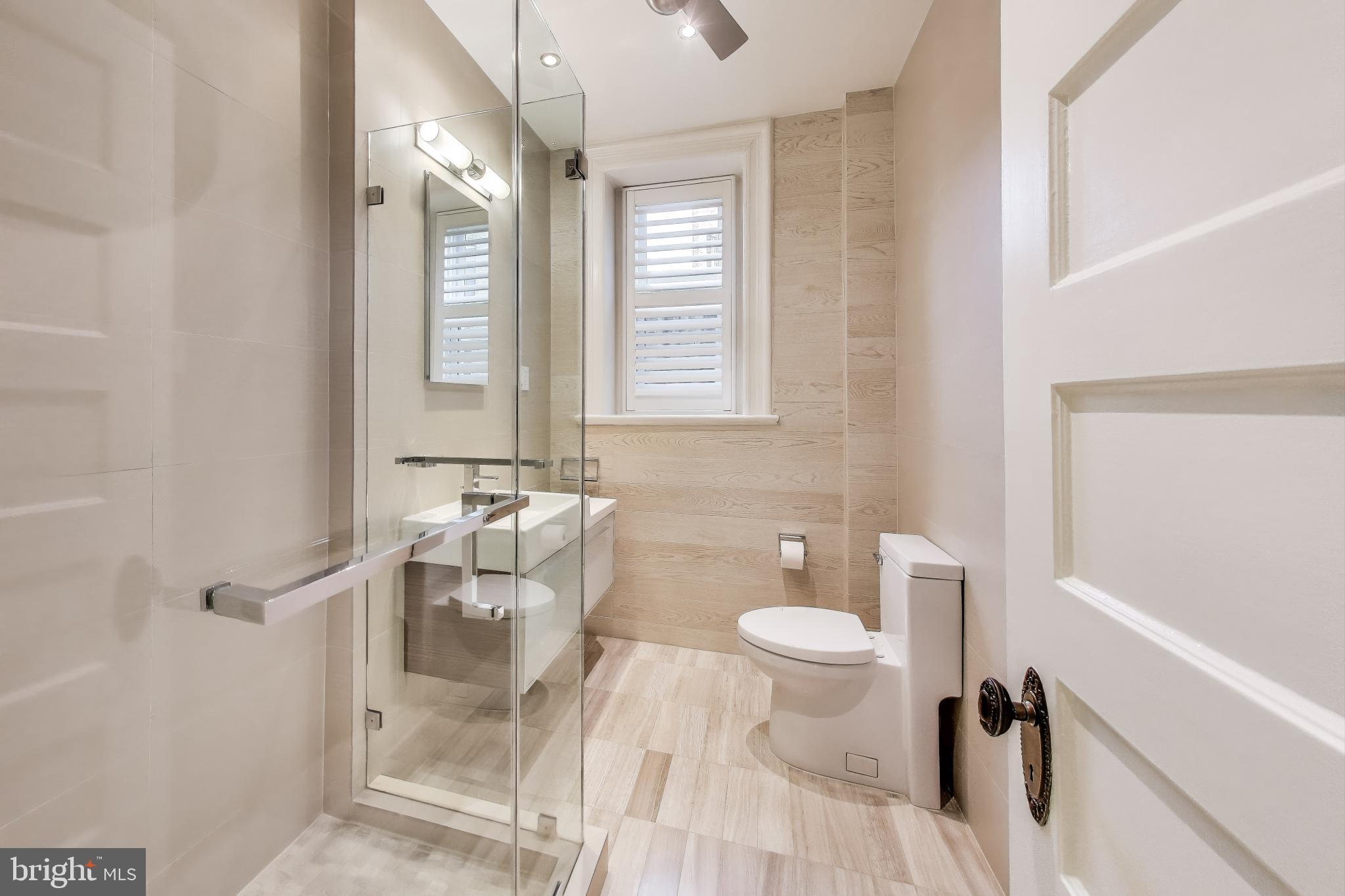 2022 COLUMBIA ROAD NW 202