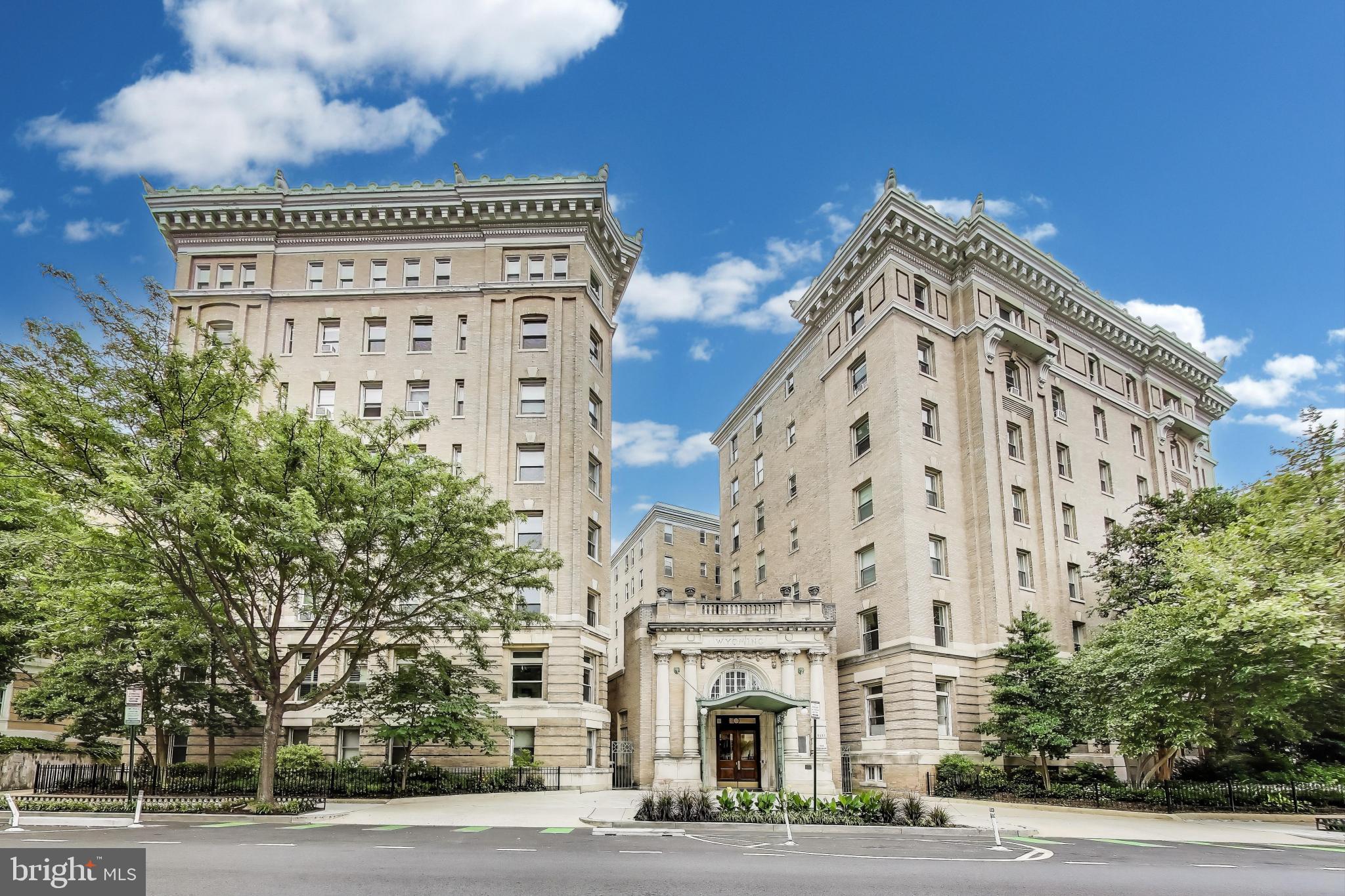 2022 COLUMBIA ROAD NW 202