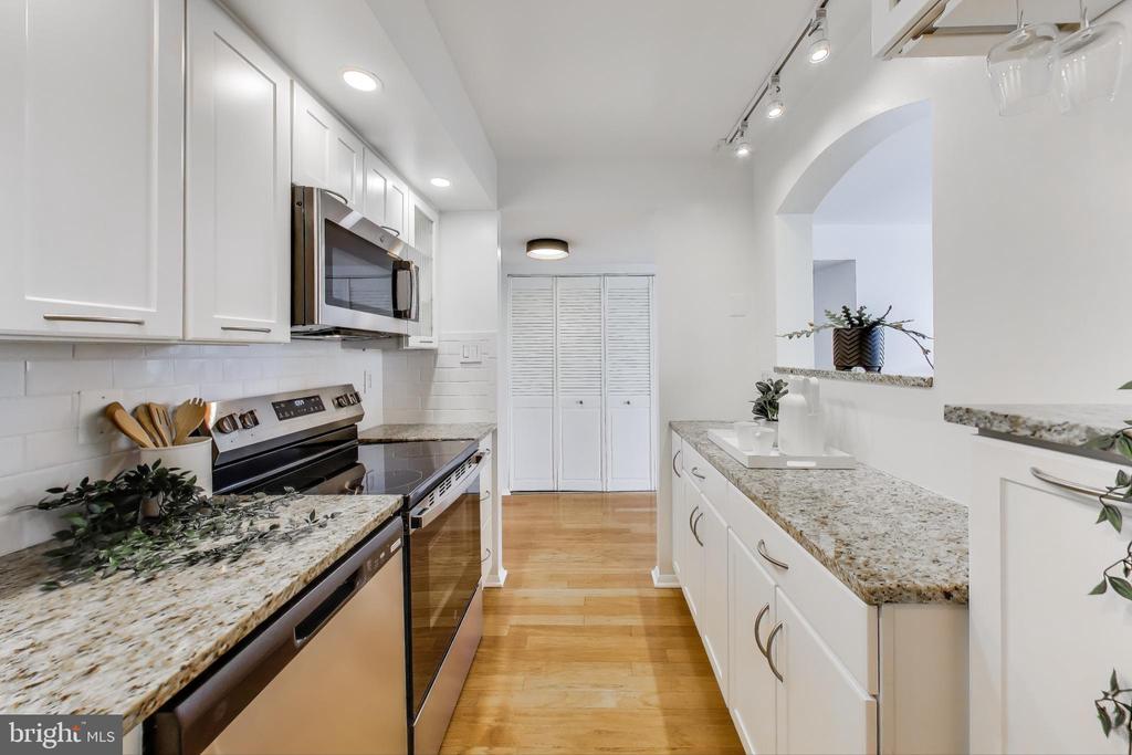 1325 18TH STREET NW 1009