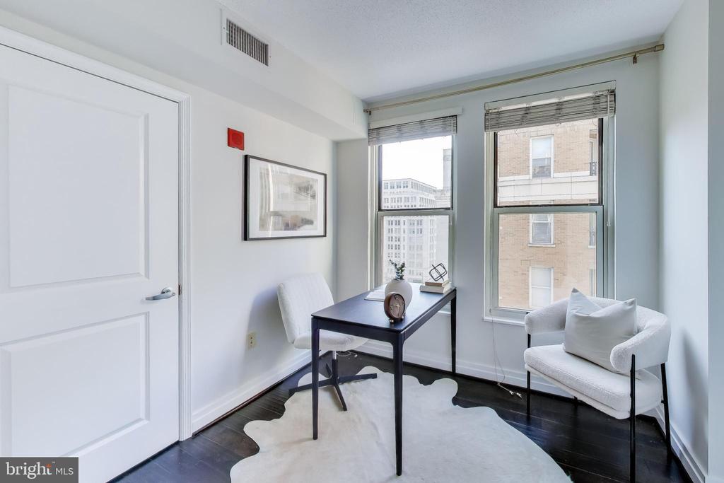 915 E STREET NW 1013