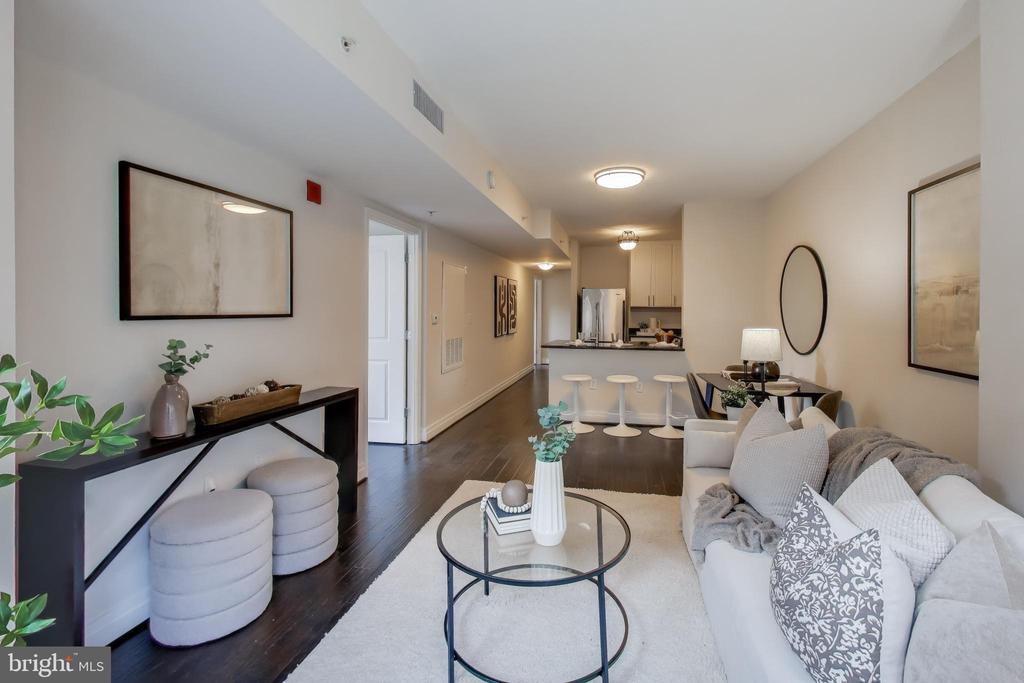 915 E STREET NW 1013