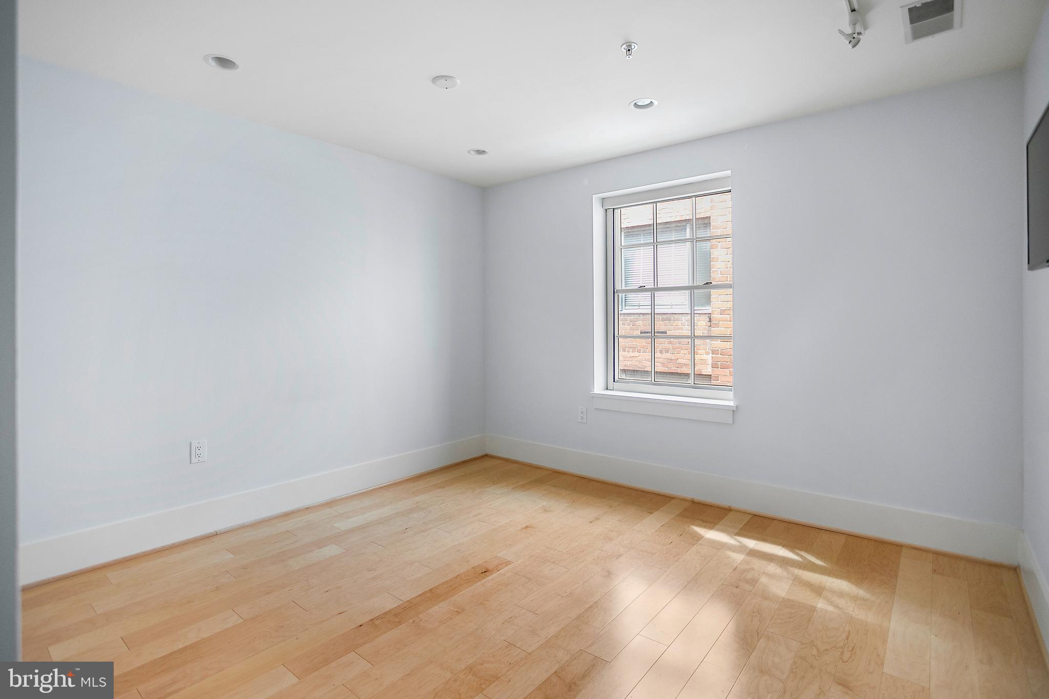 2818 CONNECTICUT AVENUE NW 14