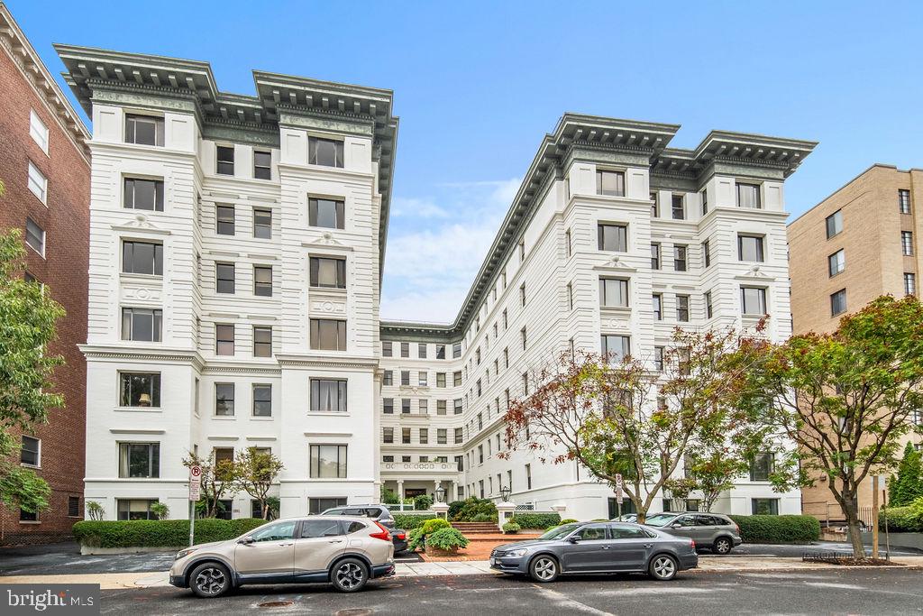 2123 CALIFORNIA STREET NW Unit: F1