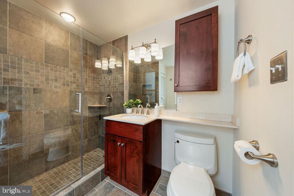 2123 CALIFORNIA STREET NW Unit: F1