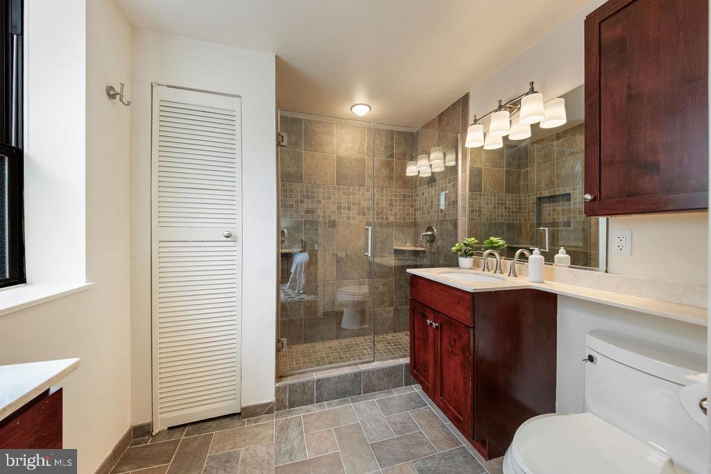 2123 CALIFORNIA STREET NW Unit: F1