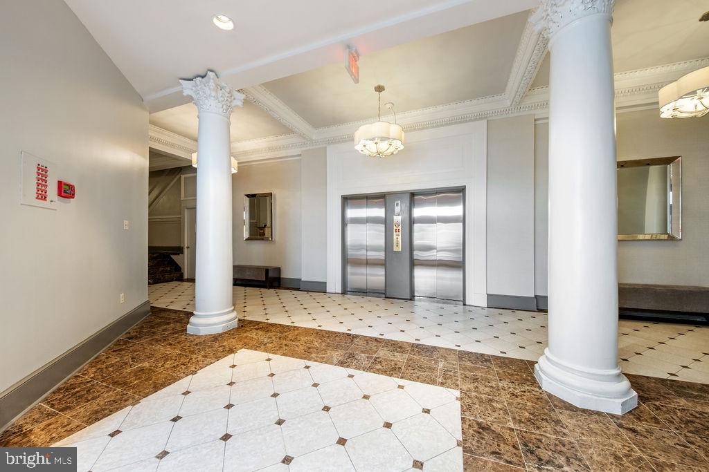 2123 CALIFORNIA STREET NW Unit: F1