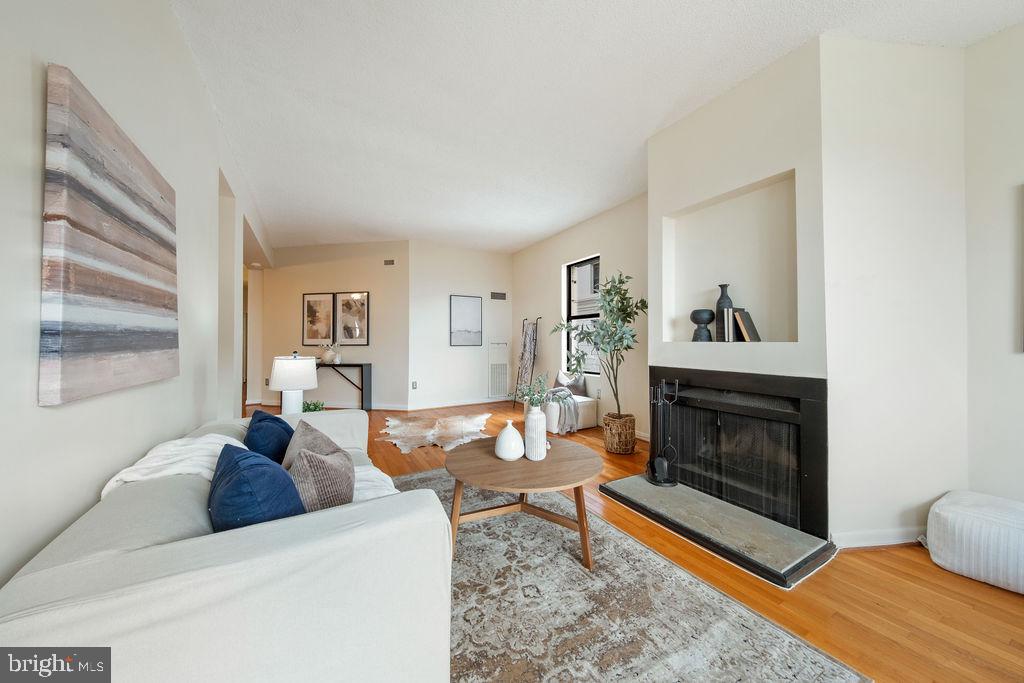 2123 CALIFORNIA STREET NW Unit: F1