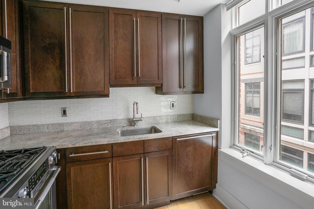 2818 CONNECTICUT AVENUE NW Unit: 14