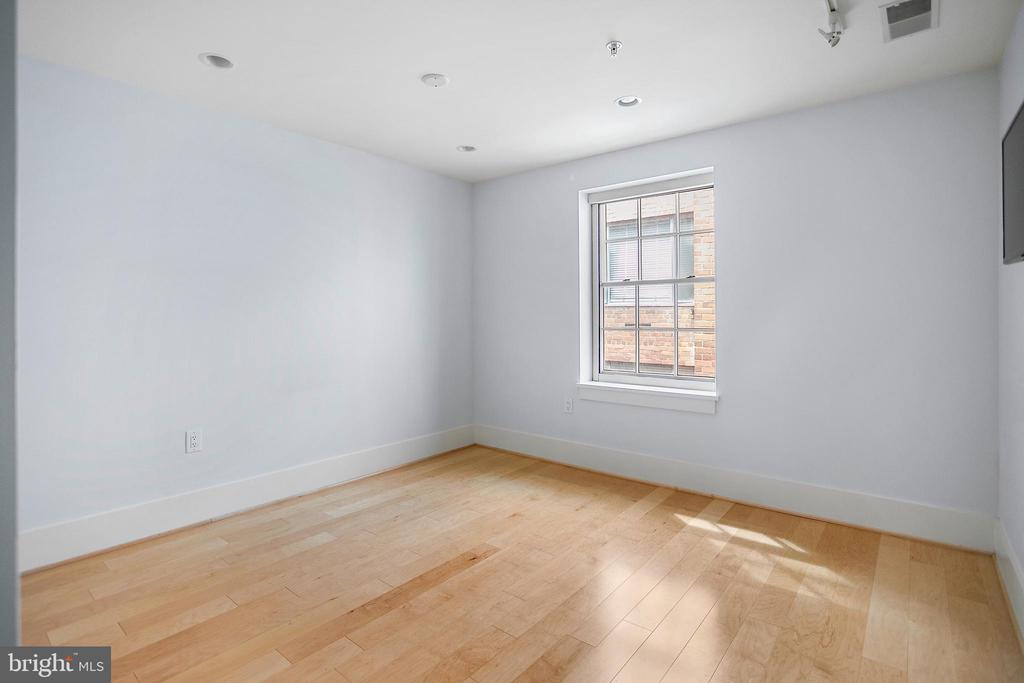 2818 CONNECTICUT AVENUE NW Unit: 14