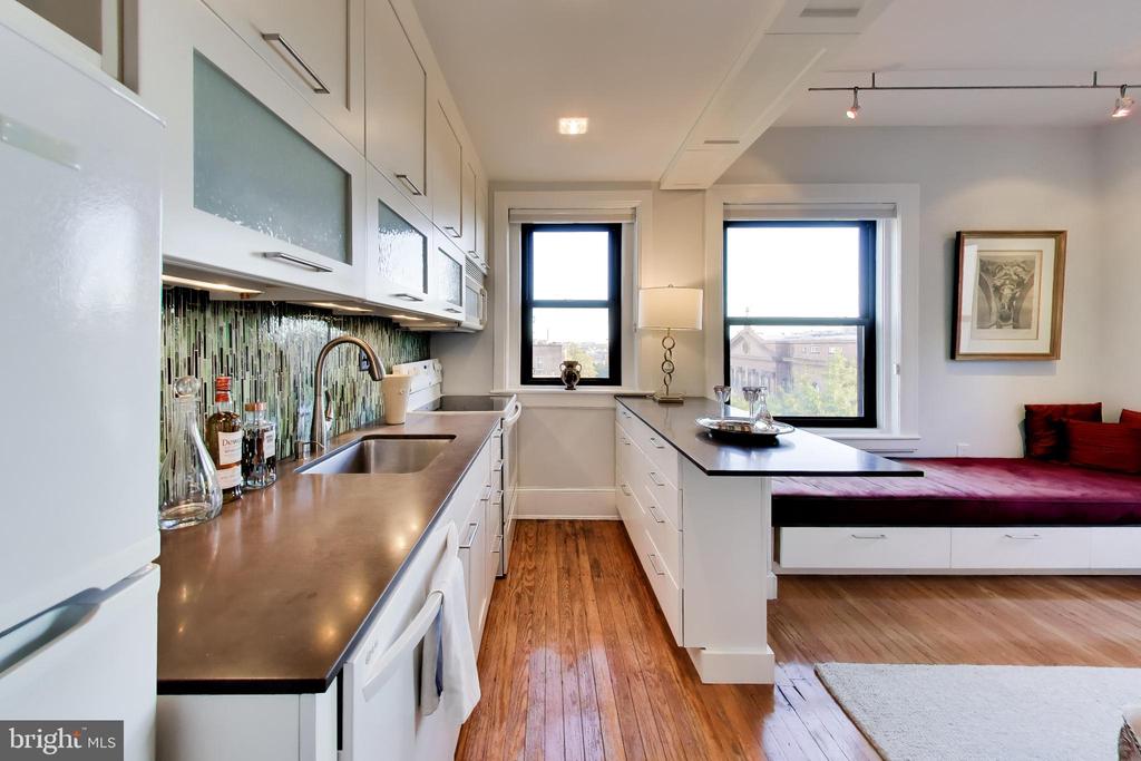 2153 CALIFORNIA STREET NW Unit: 502