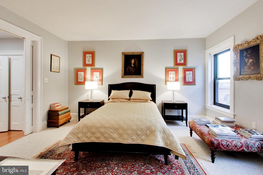 2153 CALIFORNIA STREET NW Unit: 502