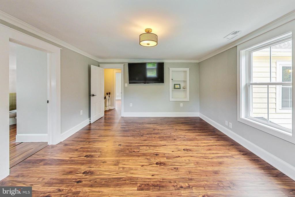 4250 Hunting Creek Rd