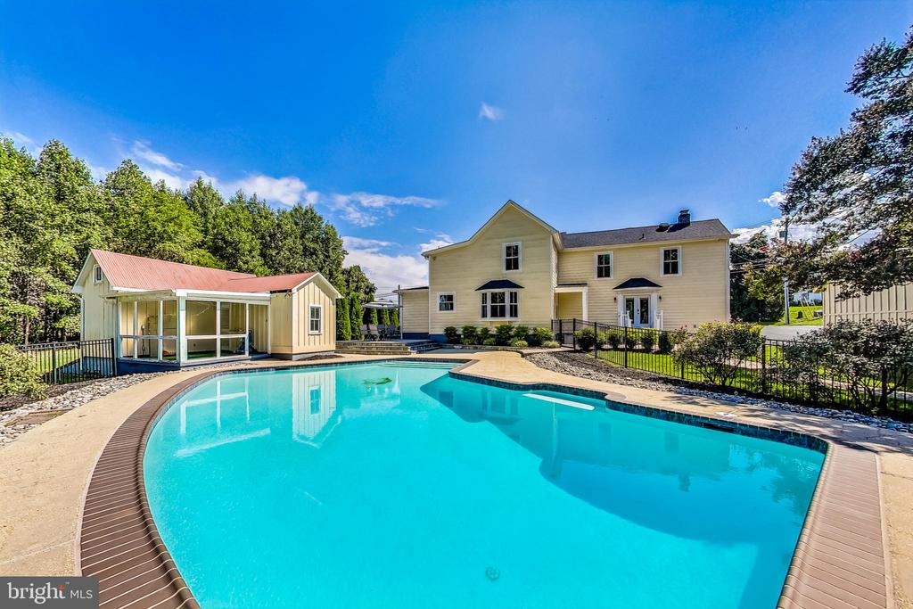 4250 Hunting Creek Rd