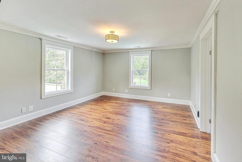 4250 Hunting Creek Rd