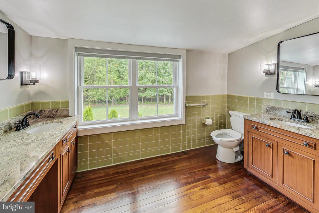 4250 Hunting Creek Rd