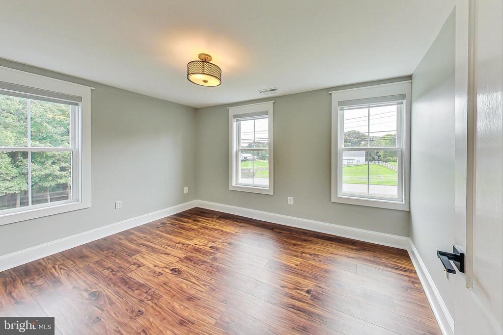4250 Hunting Creek Rd