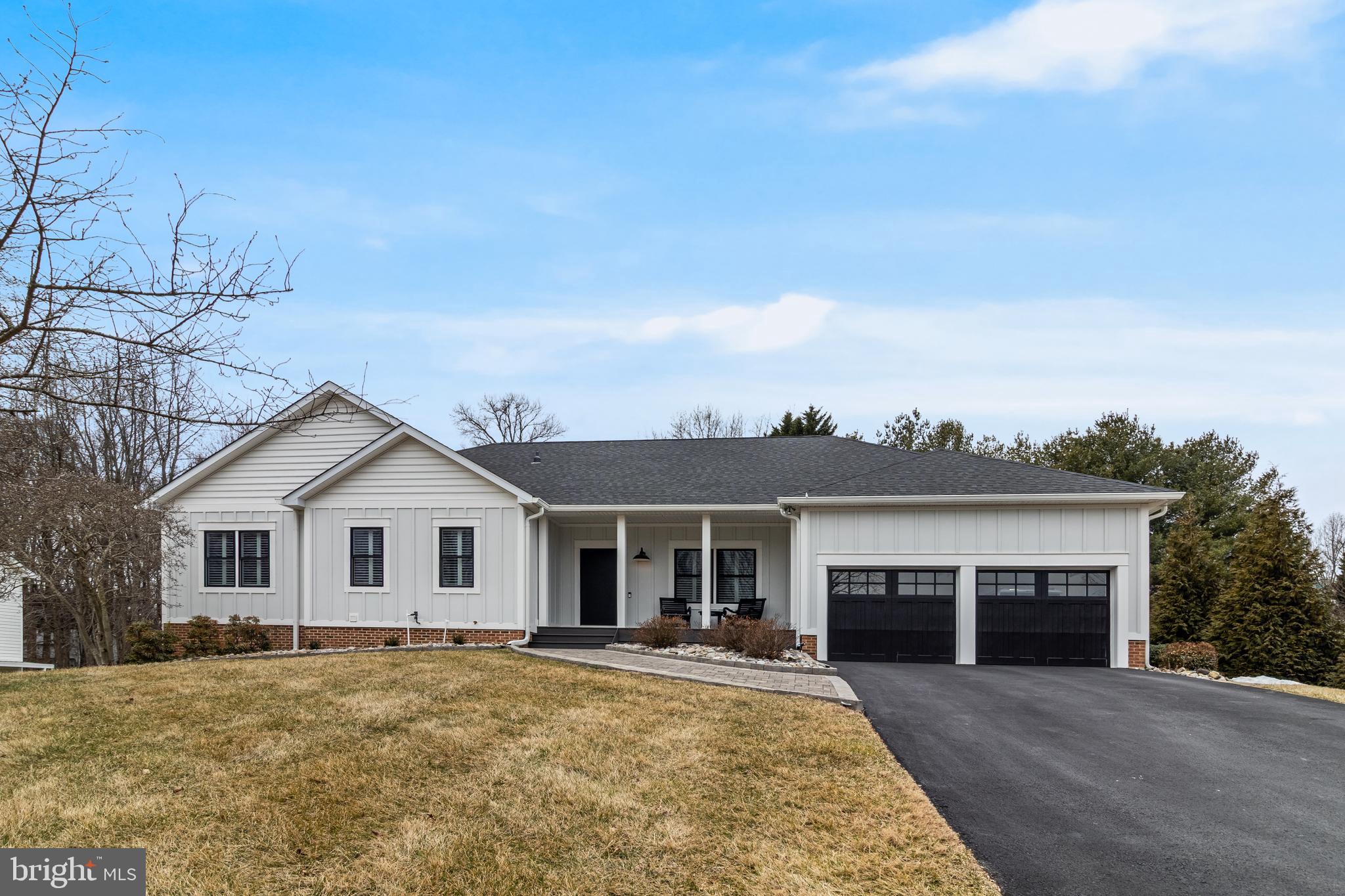 4045 WEEPING WILLOW LANE