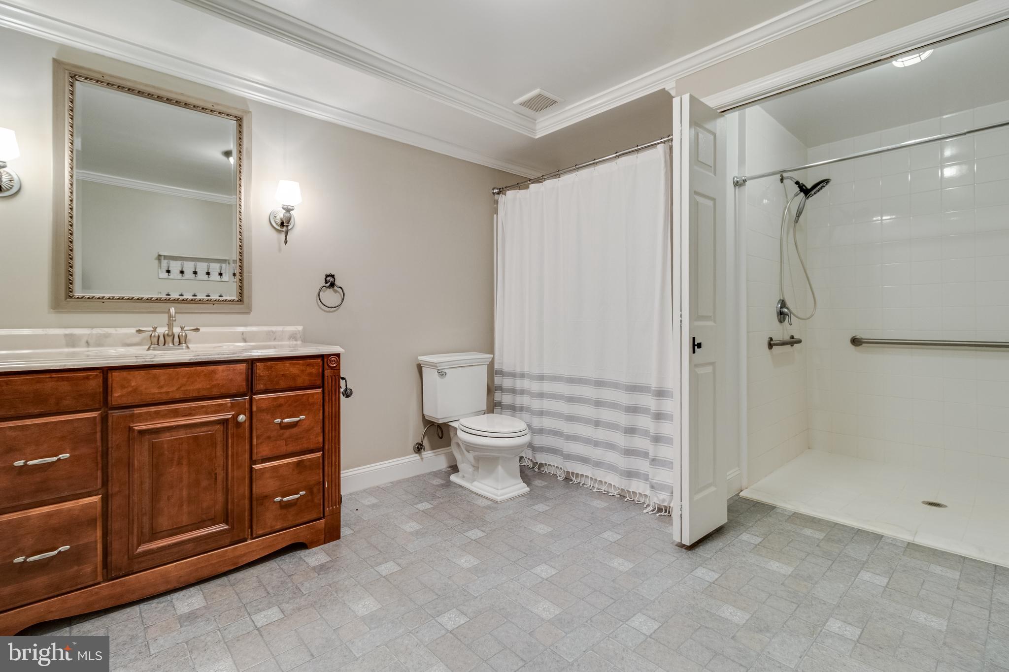 4045 WEEPING WILLOW LANE