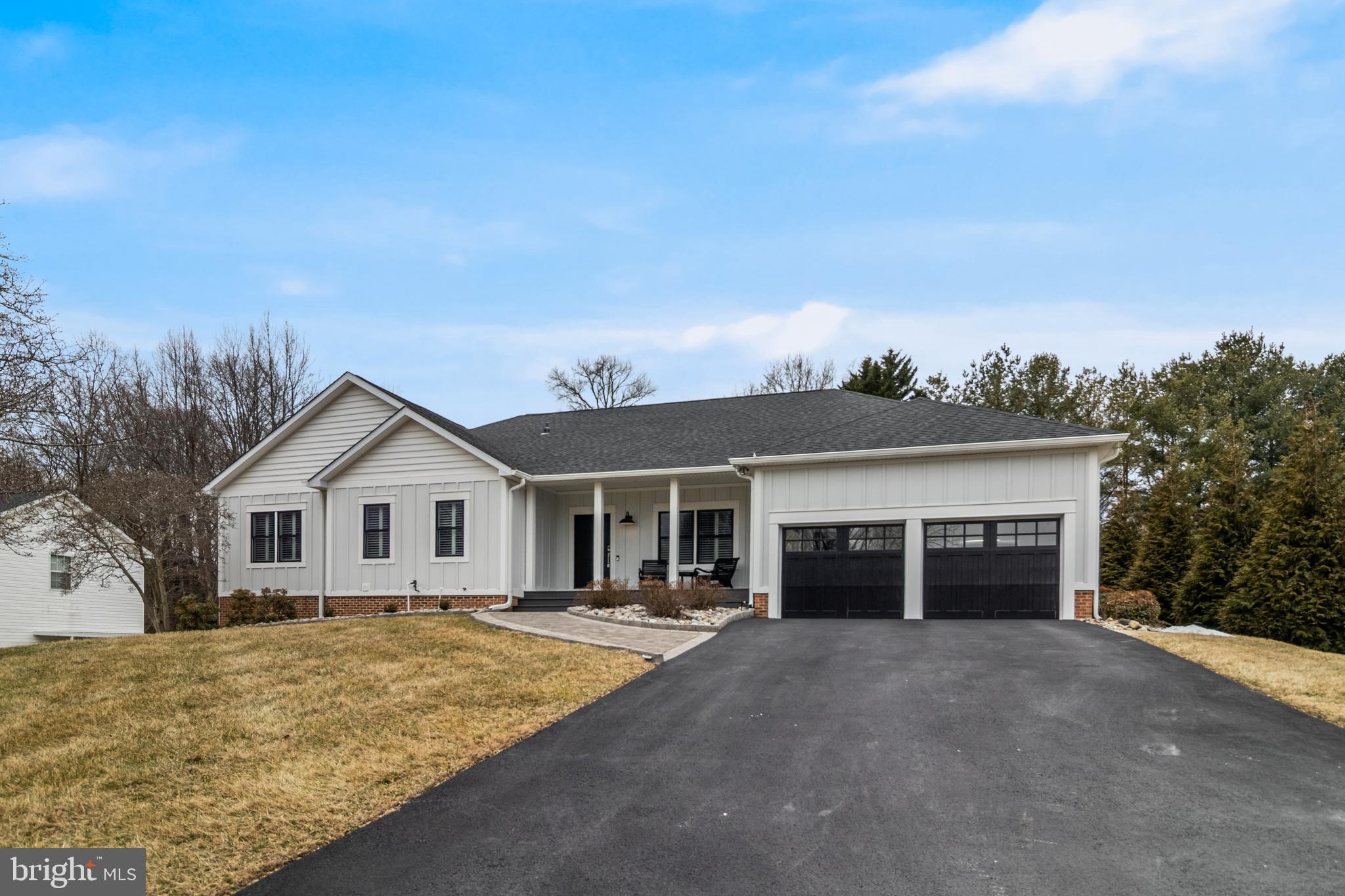 4045 WEEPING WILLOW LANE