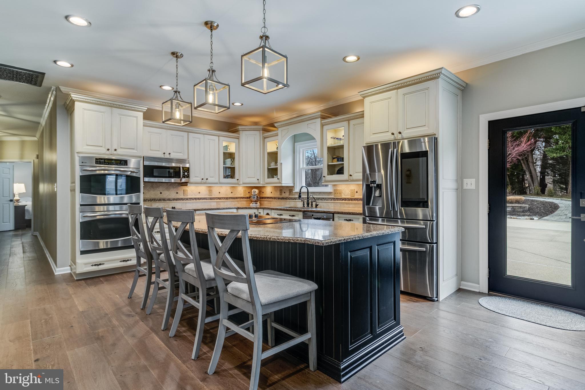 4045 WEEPING WILLOW LANE