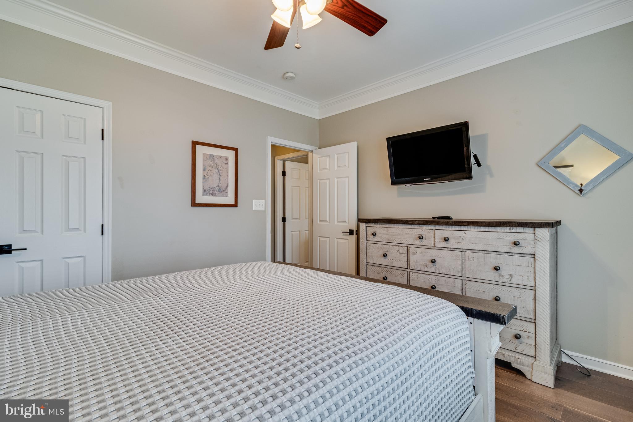 4045 WEEPING WILLOW LANE