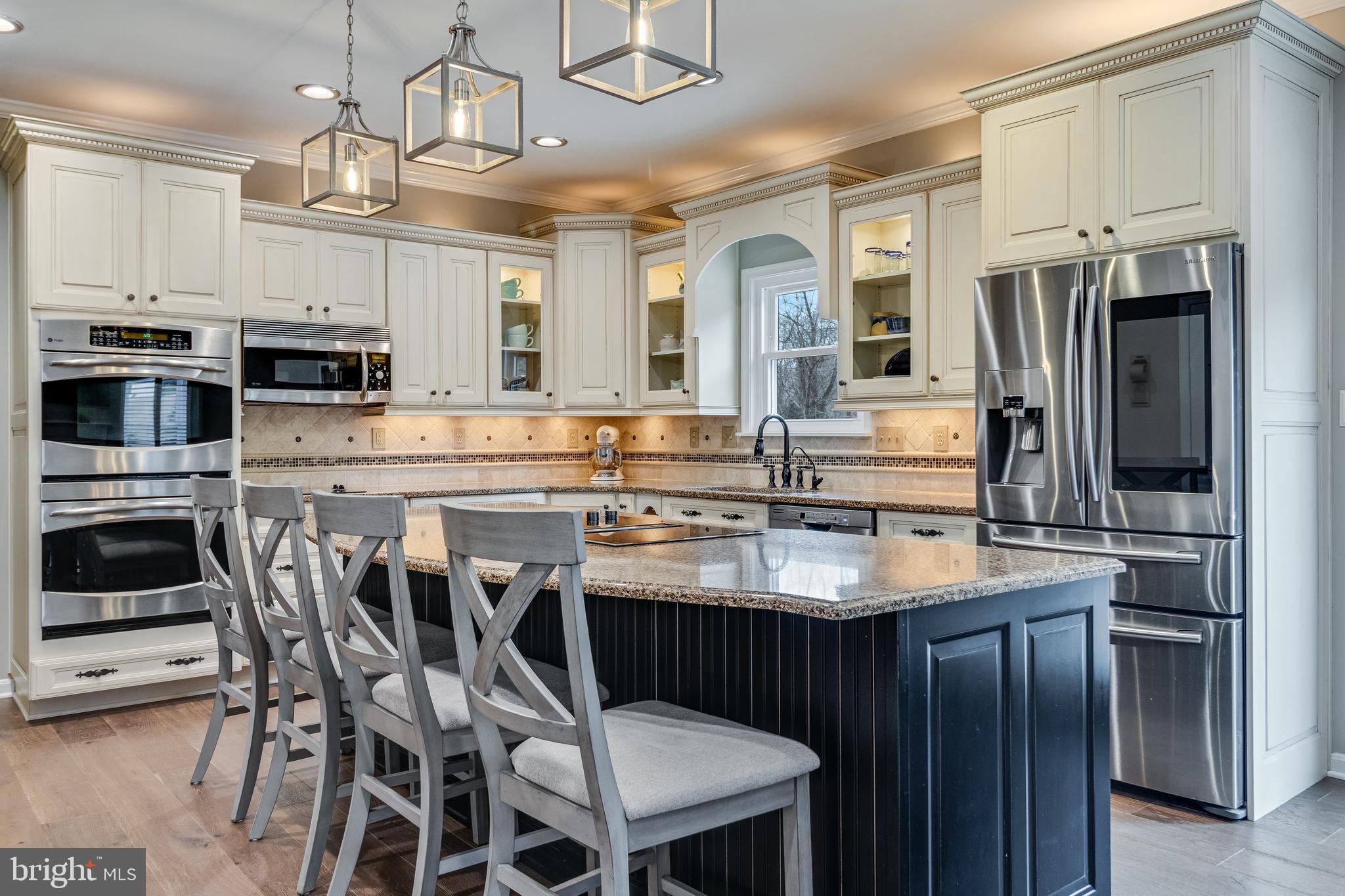 4045 WEEPING WILLOW LANE