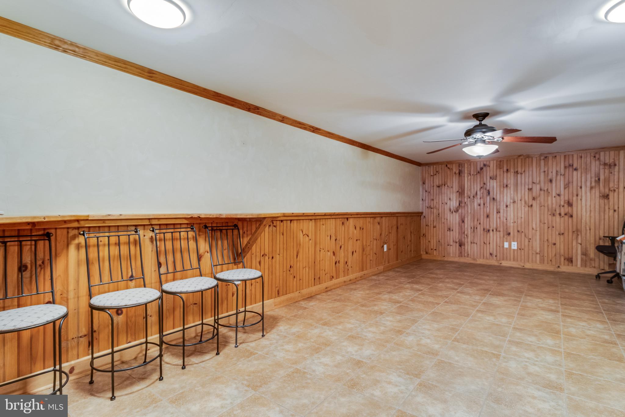 4045 WEEPING WILLOW LANE