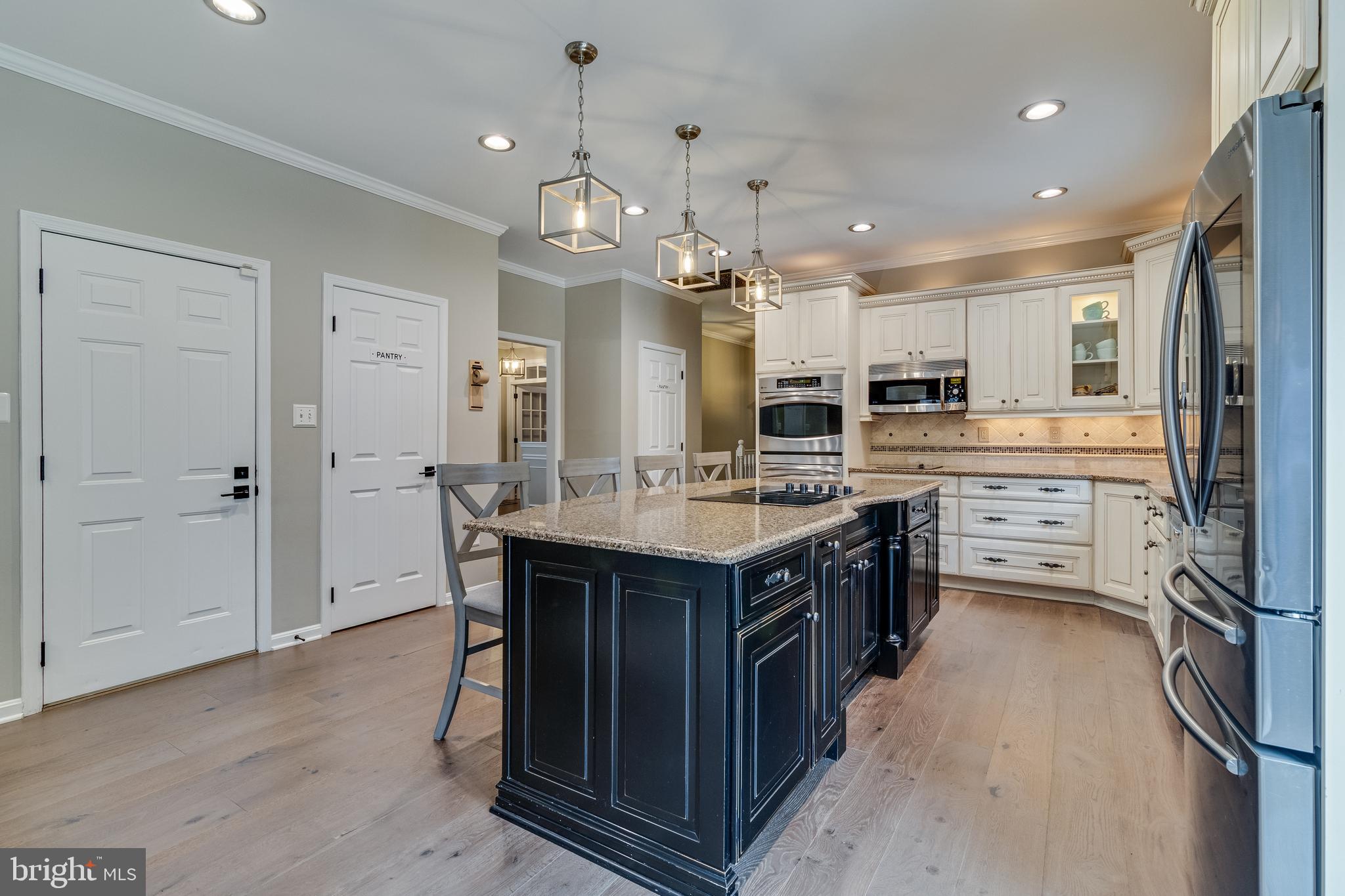 4045 WEEPING WILLOW LANE