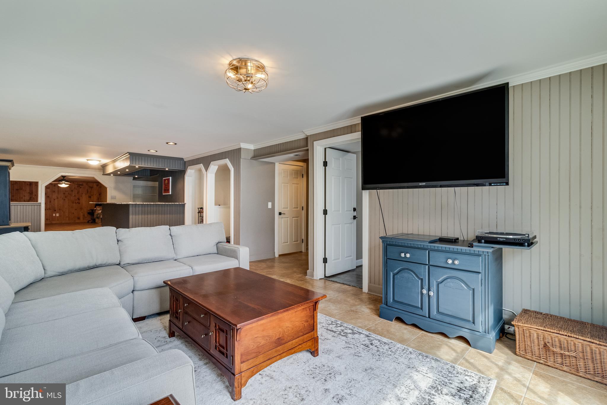 4045 WEEPING WILLOW LANE