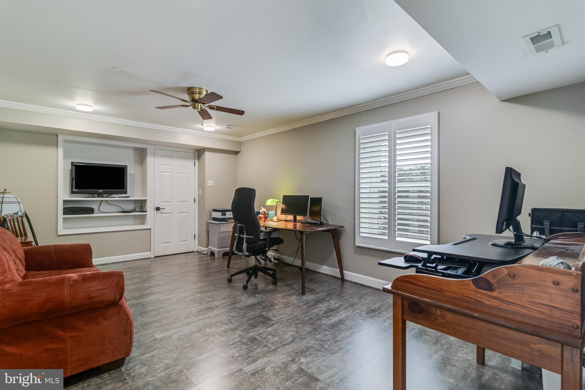 4045 WEEPING WILLOW LANE