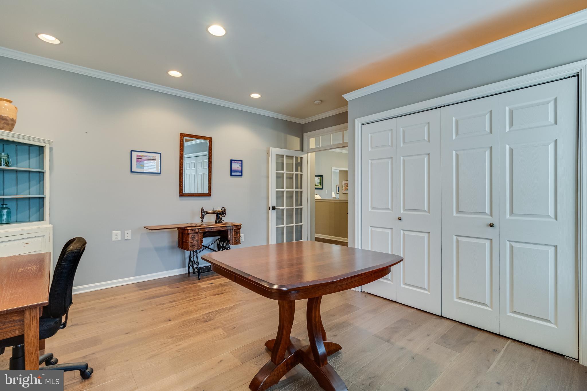 4045 WEEPING WILLOW LANE