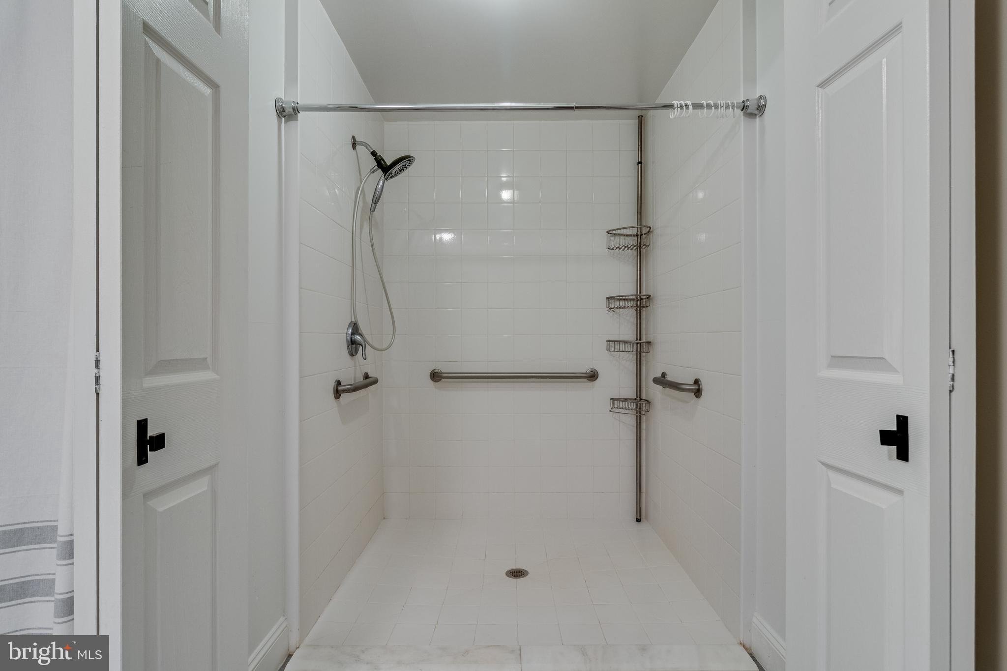 4045 WEEPING WILLOW LANE