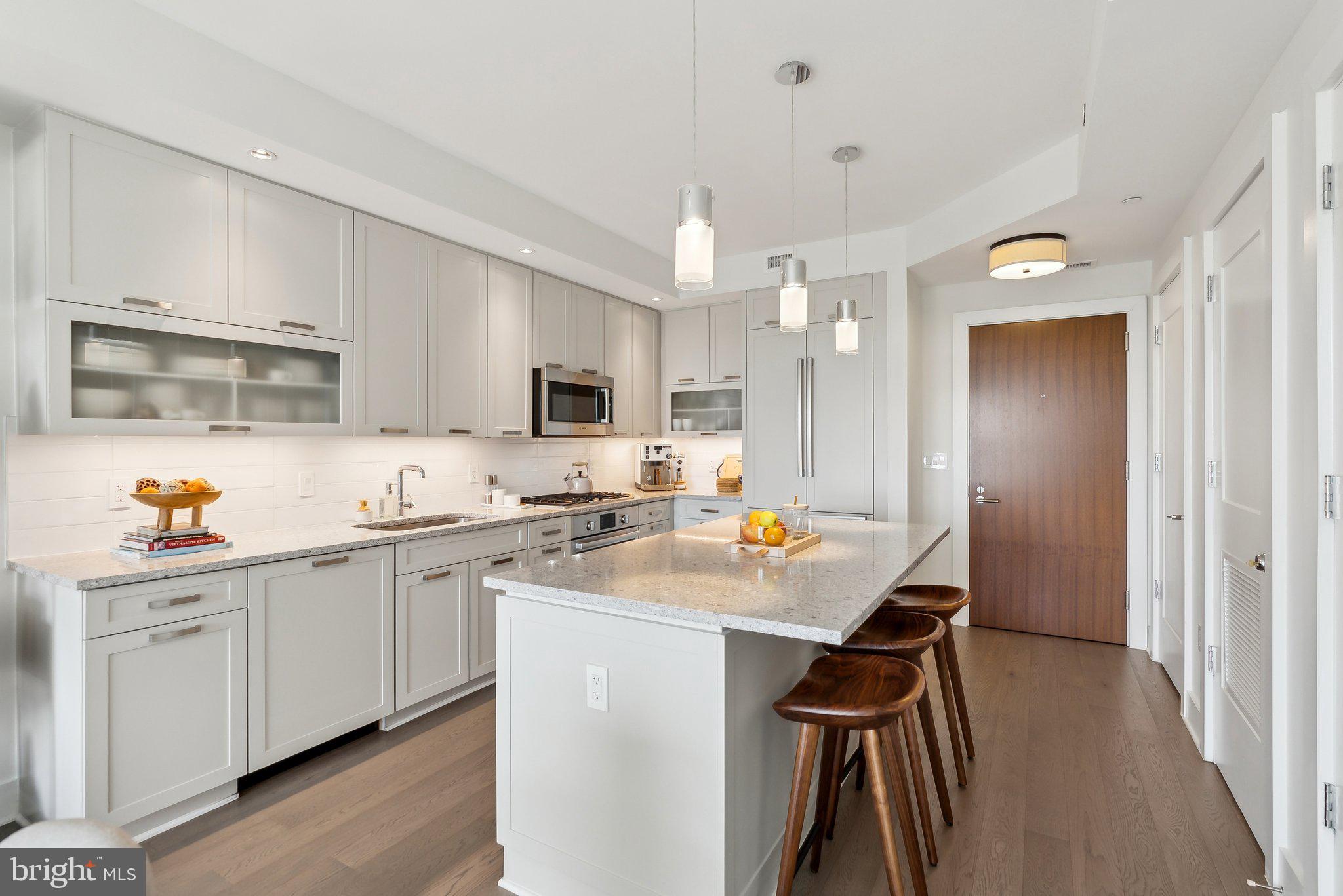 4960 FAIRMONT AVENUE 706