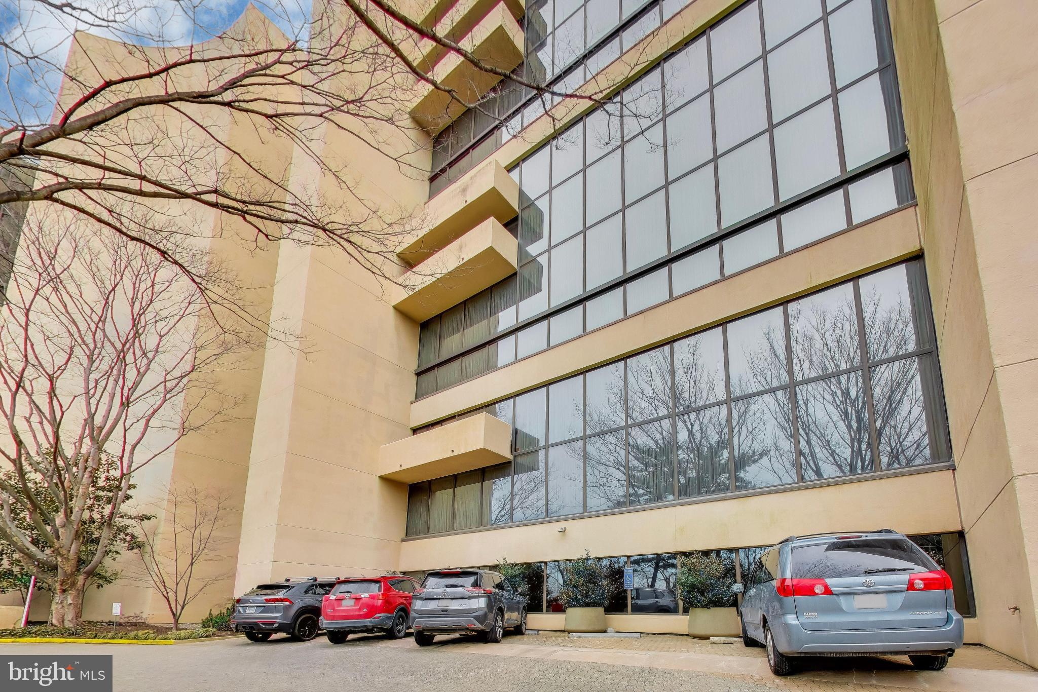 1101 S ARLINGTON RIDGE ROAD 305