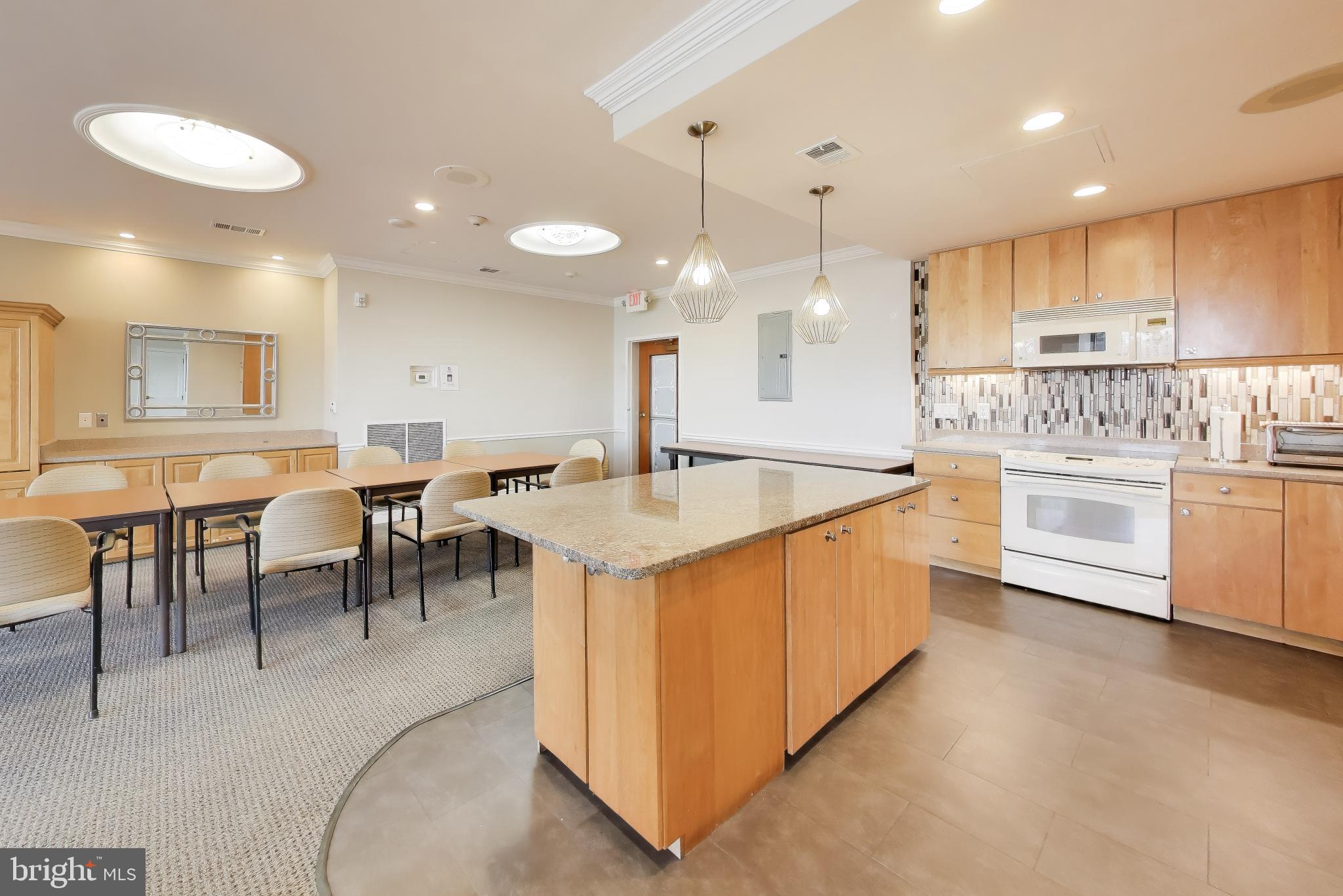 1101 S ARLINGTON RIDGE ROAD 305