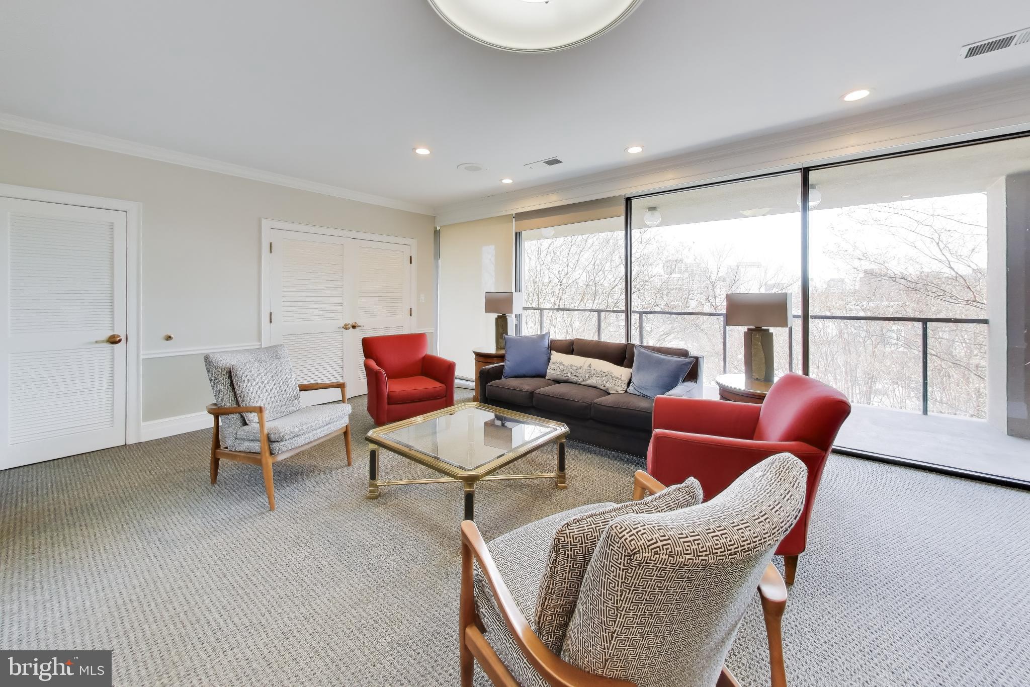 1101 S ARLINGTON RIDGE ROAD 305