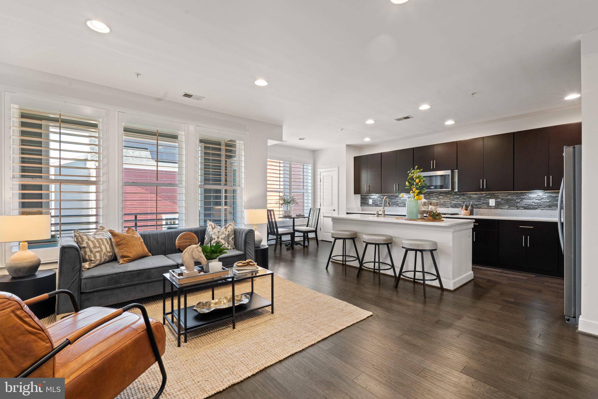 2012 Potomac Ave #102