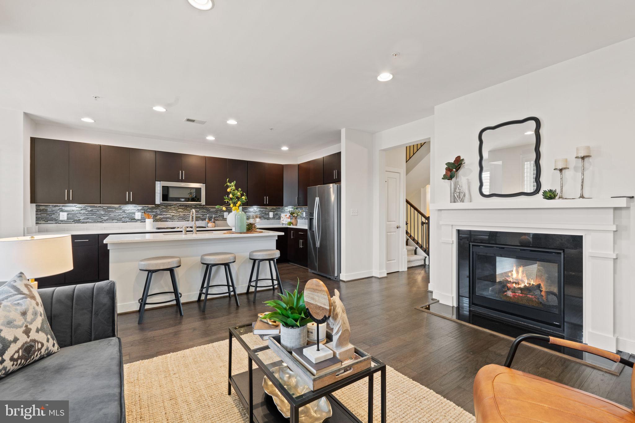 2012 Potomac Ave #102