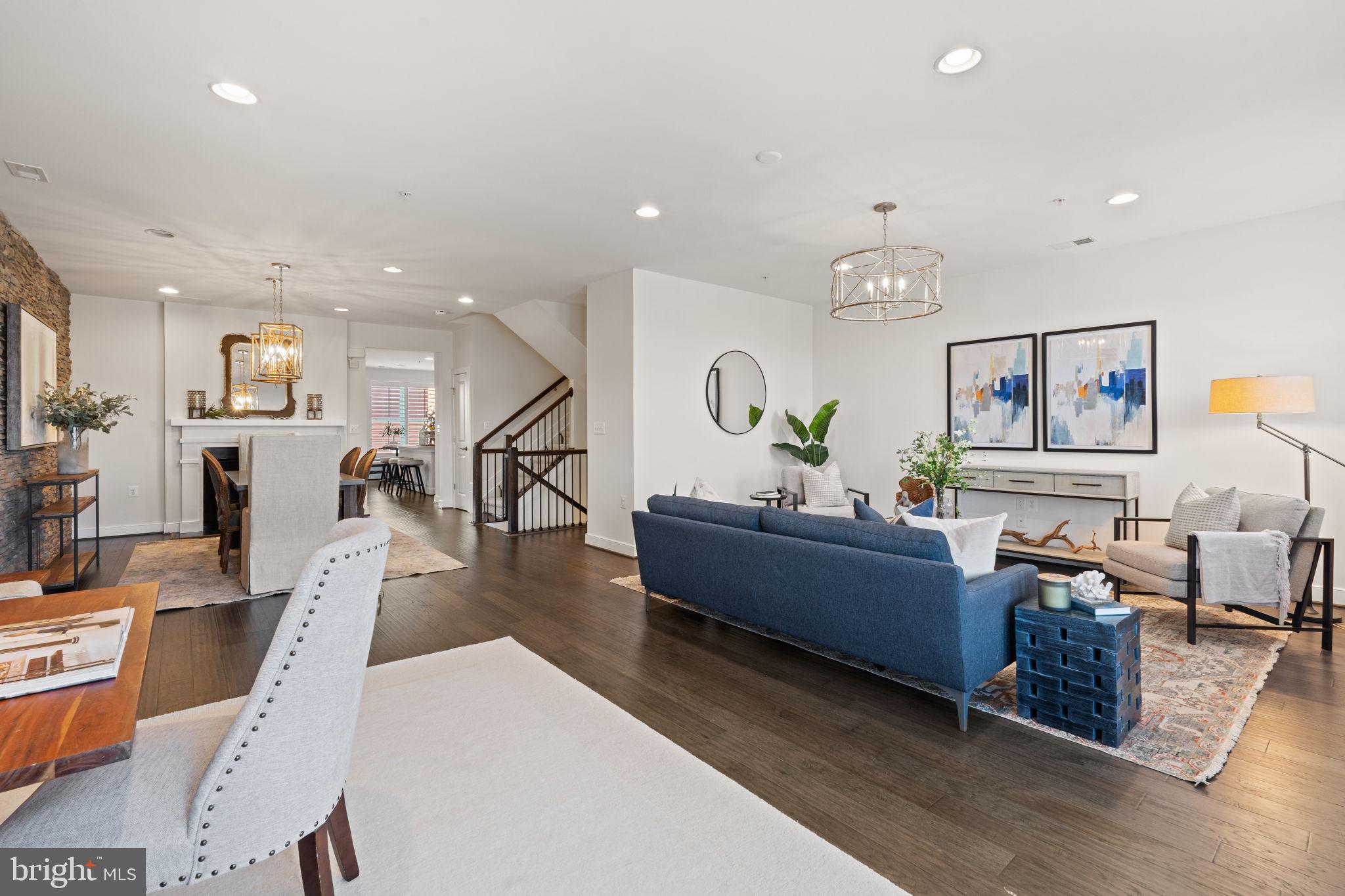 2012 Potomac Ave #102