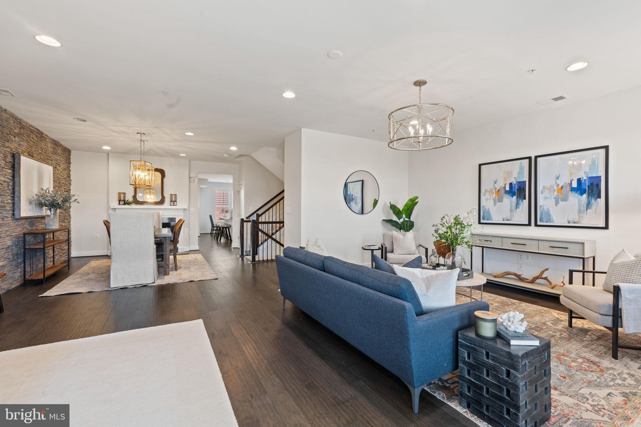 2012 Potomac Ave #102