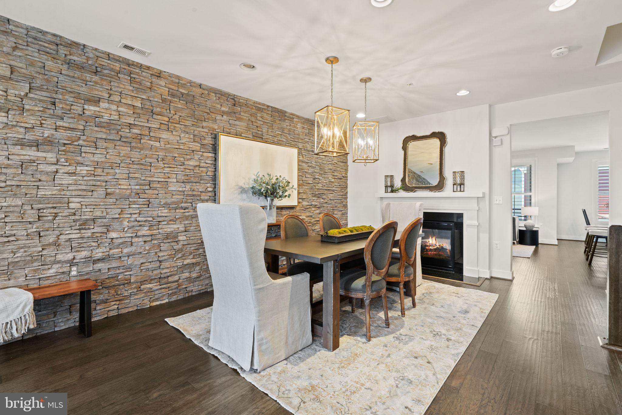2012 Potomac Ave #102