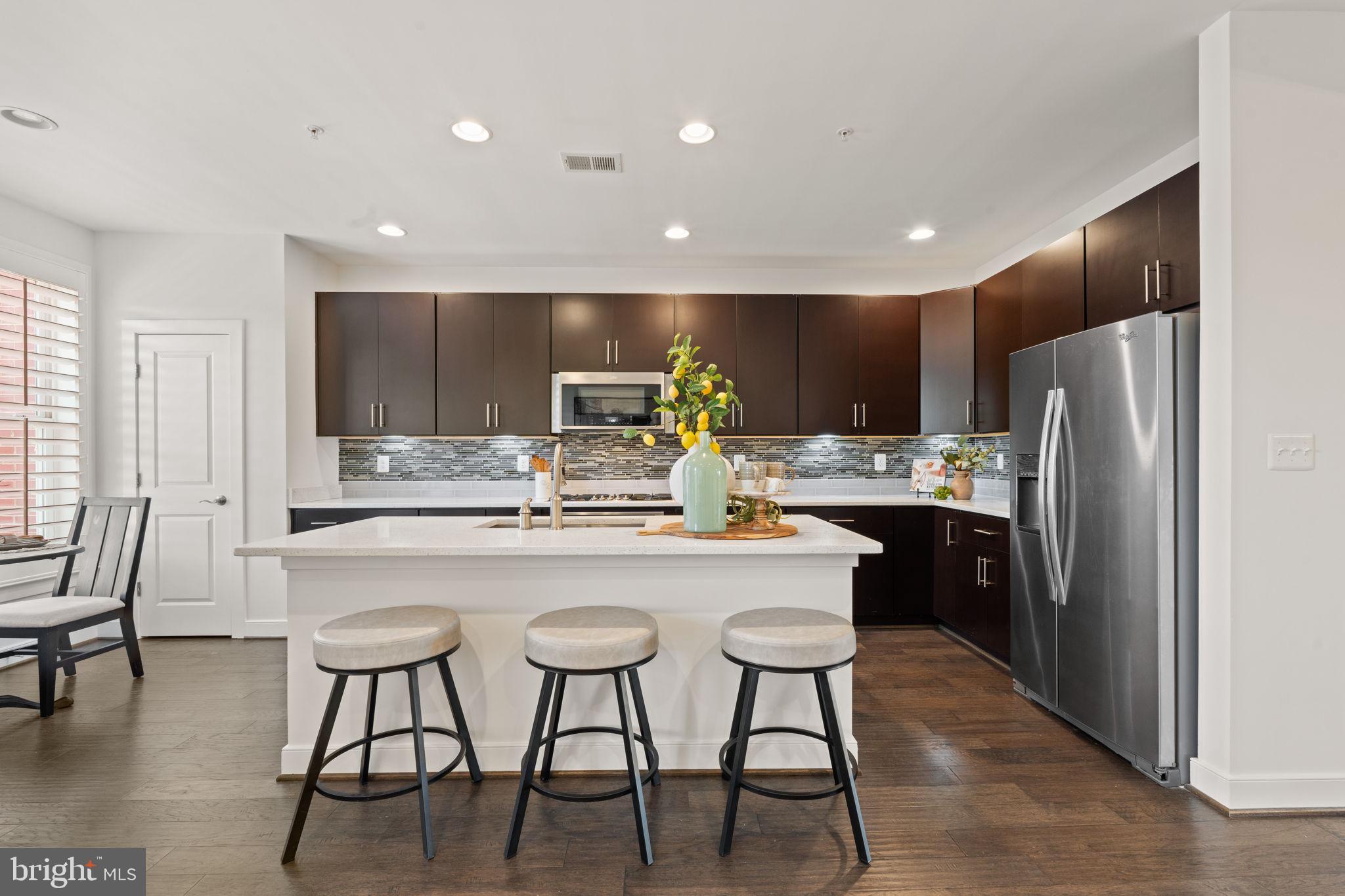 2012 Potomac Ave #102