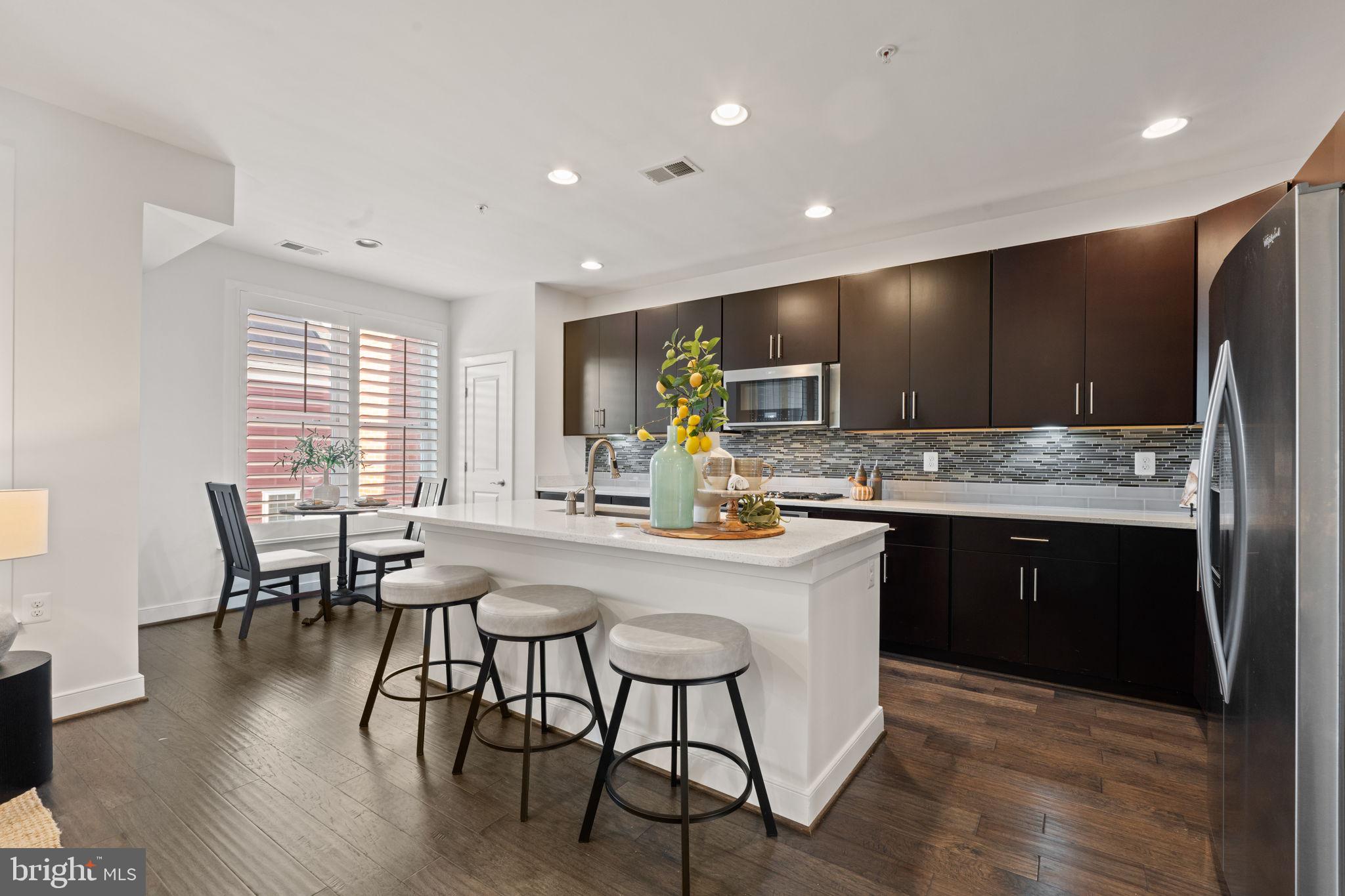 2012 Potomac Ave #102