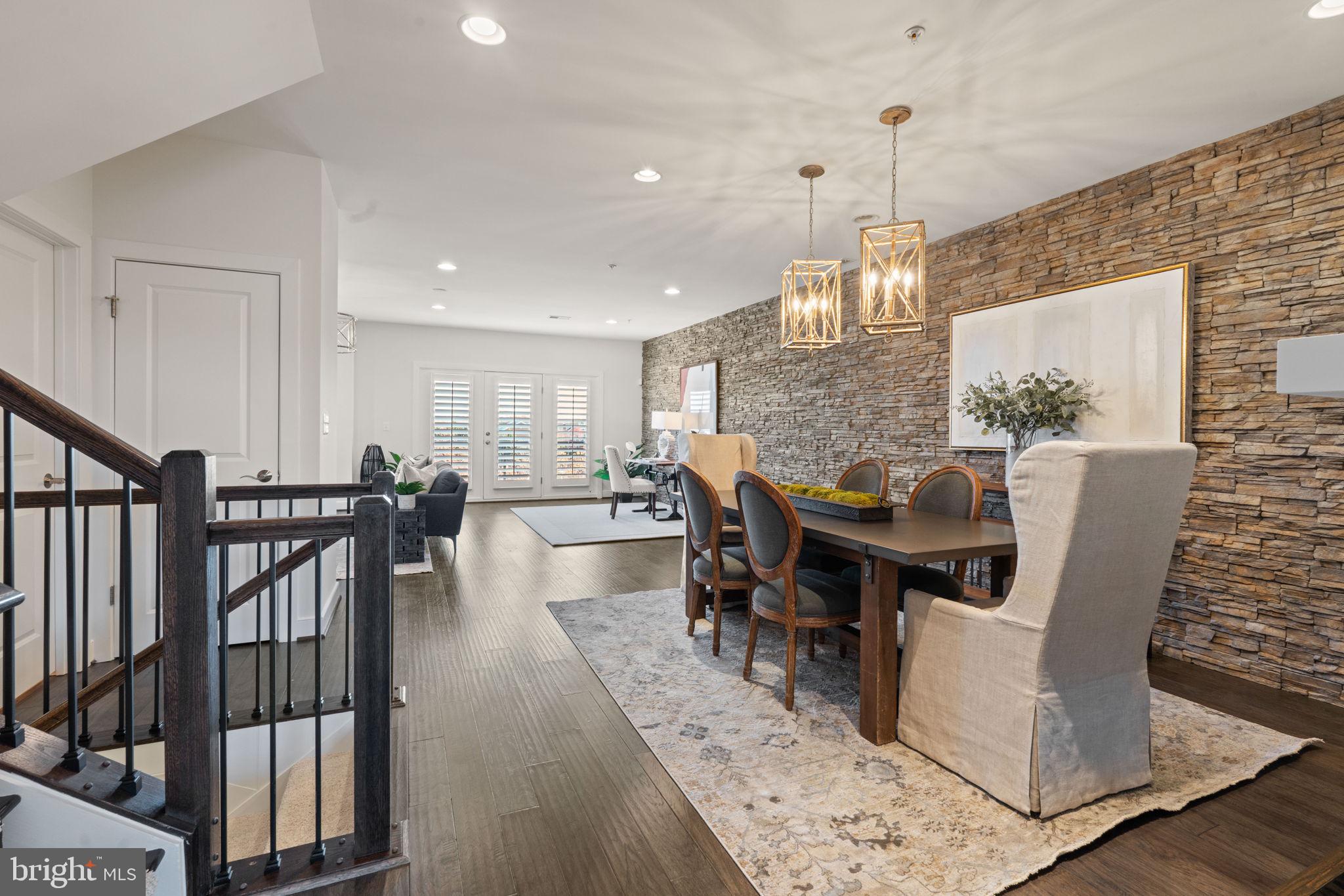 2012 Potomac Ave #102