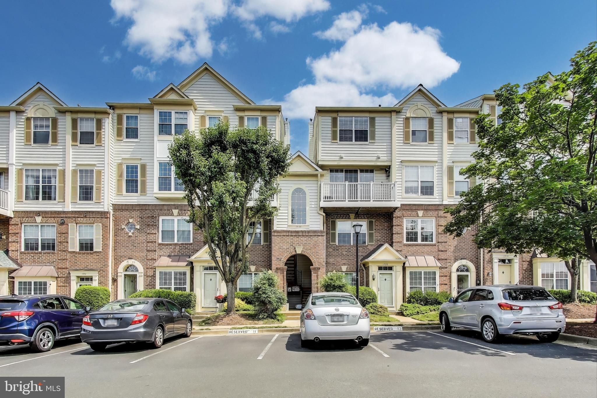 1725 Braddock Pl #304