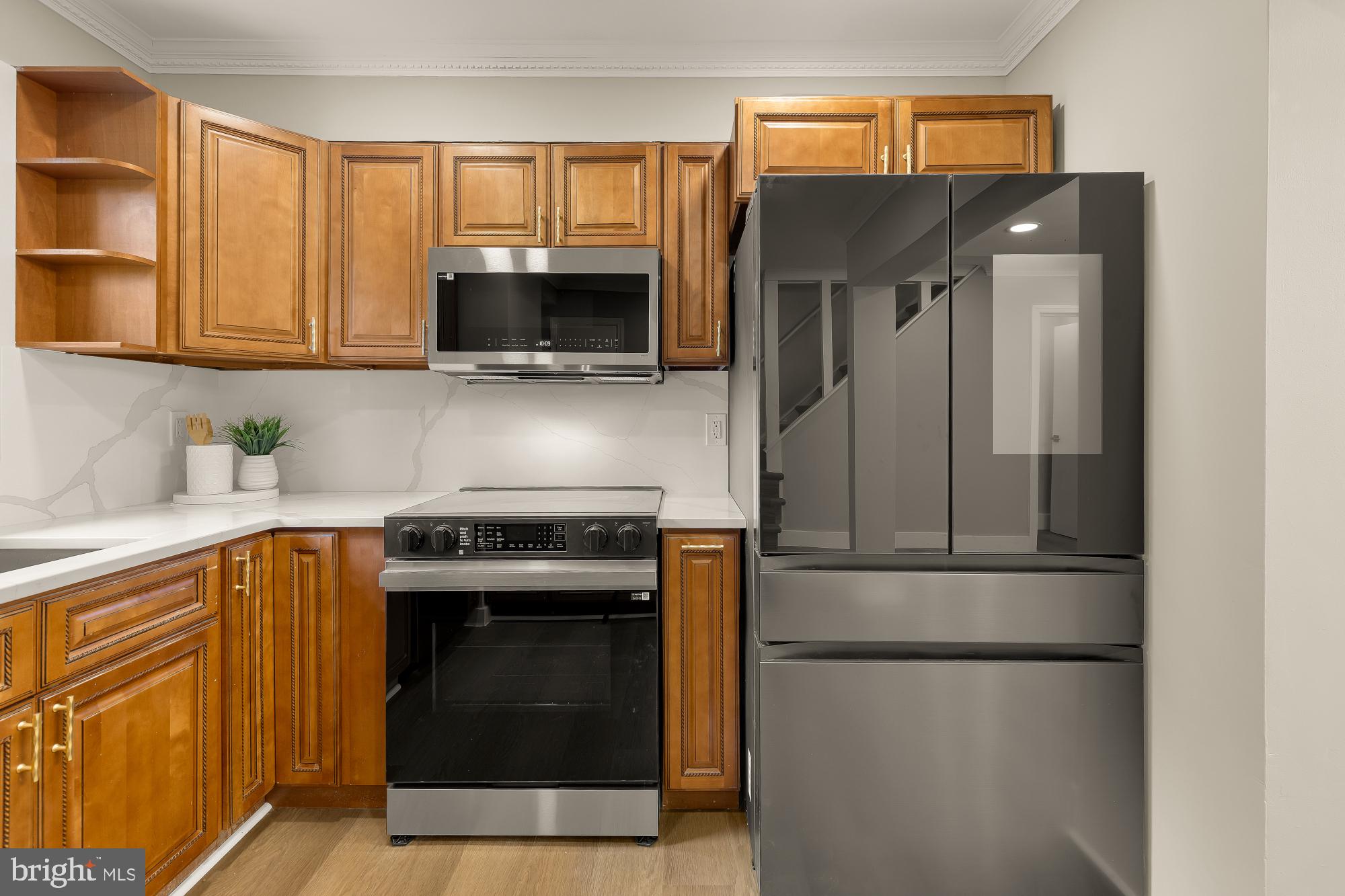 4555 METRO COURT
